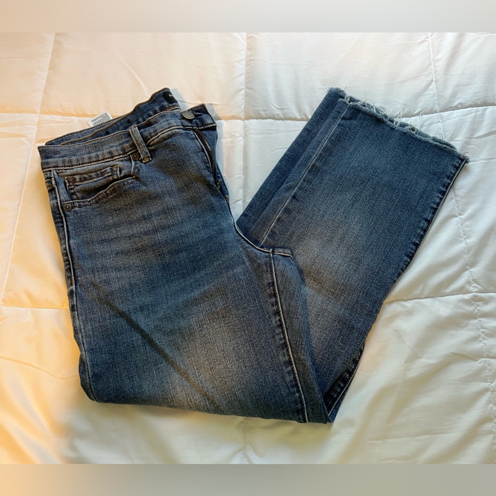 Banana Republic Raw Edge Girlfriend Denim Jeans short/petite